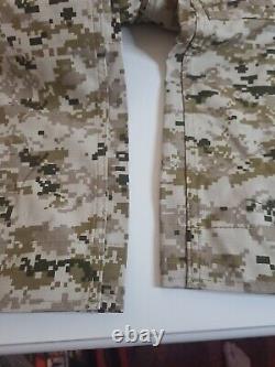 Tactical Uniform with Elbow & Knee Pads Camouflage Tactical Shirt Med & Pants 30