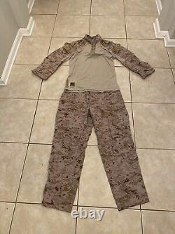 USMC MARPAT Desert Frog Shirt And Pants (L-R)