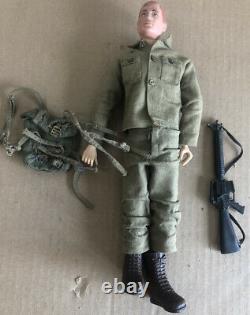 Vintage 1964 G. I. Joe Action Figure Soldier with Uniform, Backpack & Rifle Japan